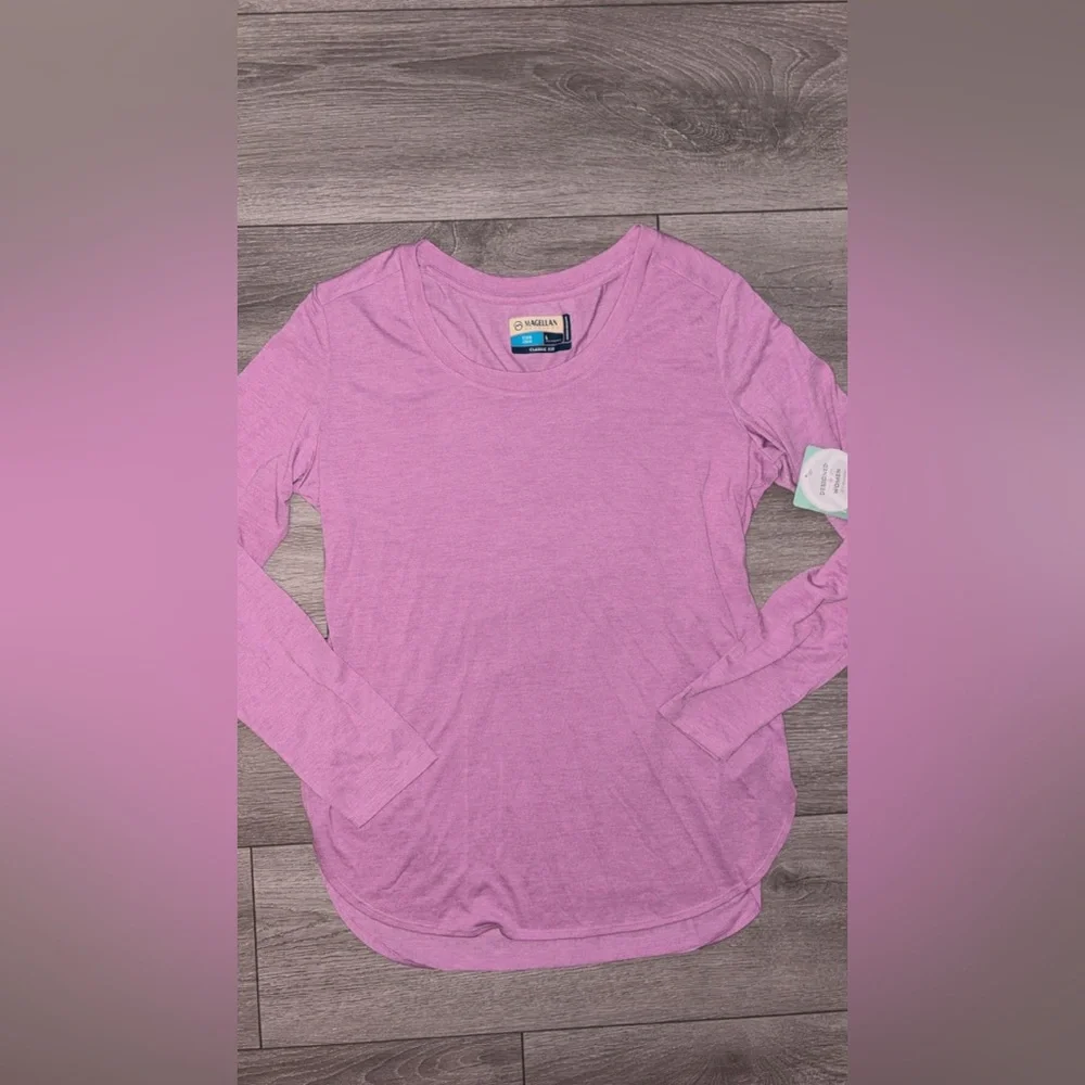 Magellan Women’s Large Fish Gear Long Sleeved Purple Shirt New W Tags